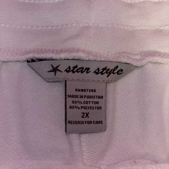 Star Style Knit Capris - Picture 9 of 9